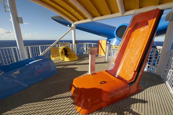 Carnival Mardi Gras & Celebrity - Waterworks 7, Credit. Rick Diaz.jpg